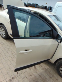 дверь правая передняя Комплектная renault FLUENCE рестайлинг 2013R PLUS зеркало