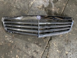 MERCEDES W204 C класс решетка радиатора