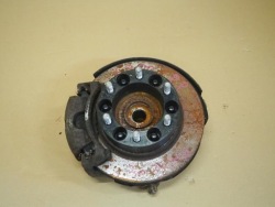 поворотный кулак mitsubishi L200