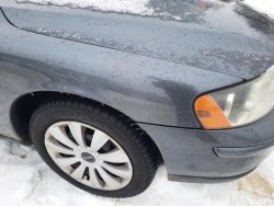 правое переднее крыло volvo S60 2005 год