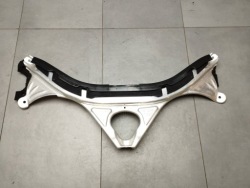 Audi A6 C7 распорка стаканов 4G0805645