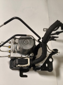 блок ABS renault CLIO V 2019-2024 476605713R