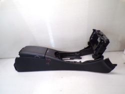 подлокотник бардачок тунель MERCEDES W219 CLS перед