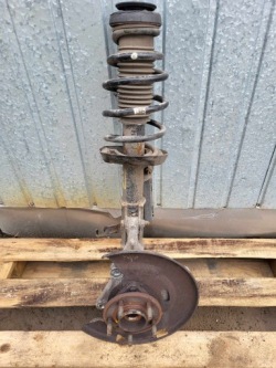 левый поворотный кулак, цапфа opel ZAFIRA C 2.0