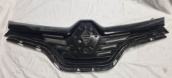 renault CAPTUR решетка радиатора молдинг 623102335R
