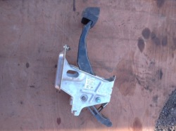 педаль тормоза volkswagen oe 1K1723057N