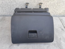 nissan PULSAR бардачок пассажира 16R
