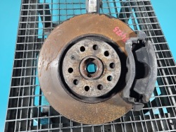 поворотный кулак, цапфа правая ступица перед 2.0 tdi SKODA KAROQ