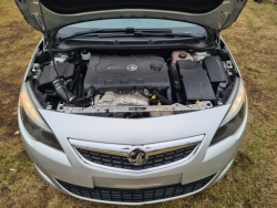 панель передняя / телевизор Балка Усилитель opel Astra J Z176