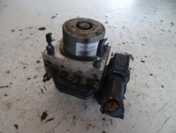 насос ABS nissan X-TRAIL TD8401