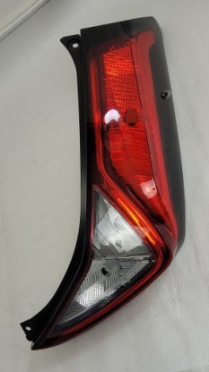 TOYOTA AYGO II рестайлинг фонарь задний правый