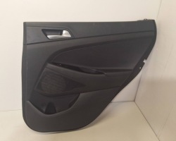 Hyundai TUCSON III дверные карты задний правый