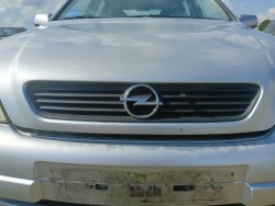 opel Astra II 2 g решетка радиатора