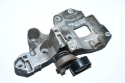 renault oe 117100072R лапа крепление