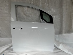 renault KANGOO nissan TOWNSTAR MERCEDES W420 правая передняя дверь