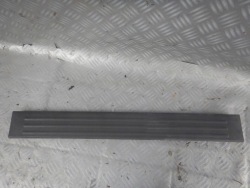 nissan титан ARMADA 04- молдинг на порог порога