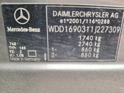MERCEDES W169 крыло правое переднее 748