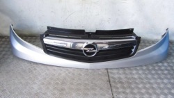 opel Vivaro II решетка радиатора 06-