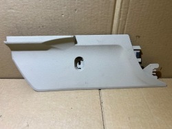 Audi Q5 80A защита консоль левый 80B863311A