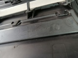 vw GOLF VII 5G0 12-16 решетка радиатора 5G0853653E