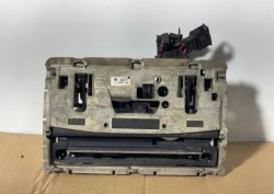 дисплей экран монитор радио навигации 8V0857273M Audi A3 8V