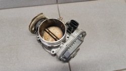ДРОССЕЛЬНАЯ ЗАСЛОНКА Audi A6 C5 2.4 078133063AM