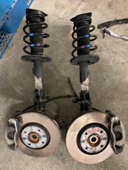 opel MOKKA b II поворотный кулак, цапфа левый амортизатор пневматический комплект