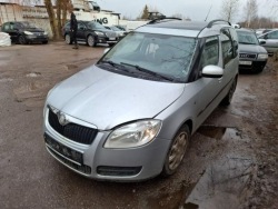 SKODA ROOMSTER блок предохранителей 2009 1.4л