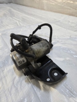 opel ASTRA IV J 1.4 насос вакум 13343961