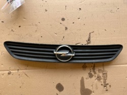 решетка радиатора Emblemat opel Astra G 1998-2004 90588120 европа