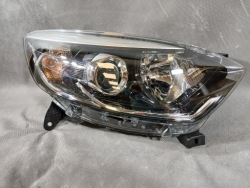 renault CAPTUR и 13- фара правая 260102734R