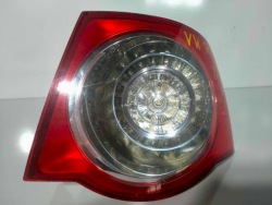 фонарь правый vw JETTA 05-11