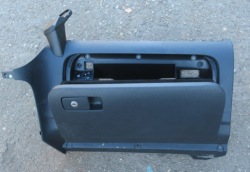 vw GOLF VI 12R бардачок пассажира