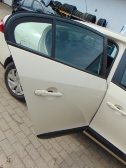 дверь правая зад Комплектная renault FLUENCE рестайлинг 2013R