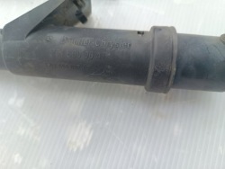 форсунка омывателя фары правый MERCEDES W251 2518600647