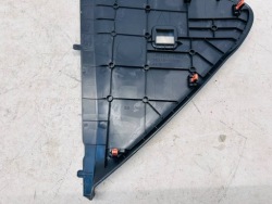 COROLLA CROSS молдинг бокового консоли правая 55138-16030