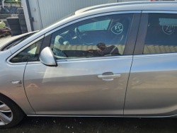 дверь передняя левая Z176 ASTRA IV J Комплектная