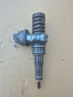 PASSAT B5 / Audi A4 B6 / 1.9 tdi 130KM насос форсунка 038130073AR