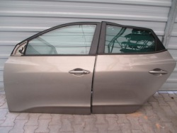 Hyundai IX35 2011 дверь левая передняя A3