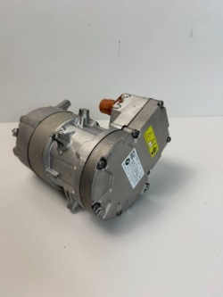 BMW i4 G26 5A7D233 компрессор кондиционера