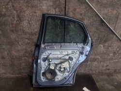 дверь Комплектная задняя правая volvo S40 II 455-46