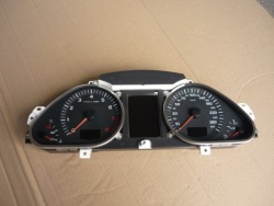 спидометр Audi A6 C6 4F0920933H Бензин европа