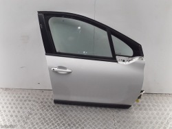 2014 peugeot 2008 дверь