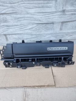 Dodge RAM V 1500 бардачок 19-