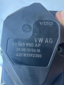 Audi OE 059145950AF ДРОССЕЛЬНАЯ ЗАСЛОНКА