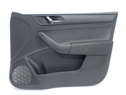 дверные карты правый передний европа SKODA RAPID 5JB867014C