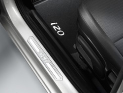 Hyundai i20 20- накладки порога комплект oe Q0450ADE00ST