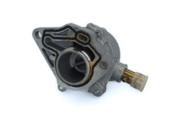 renault KANGOO 97- 1.9 d F8Q-662 насос вакум оригинал