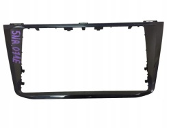 vw Tiguan II рамка радио 5NA858069E большая 28CM