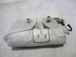 подушка кресло правая Range Rover Evoque BJ32611D32AC